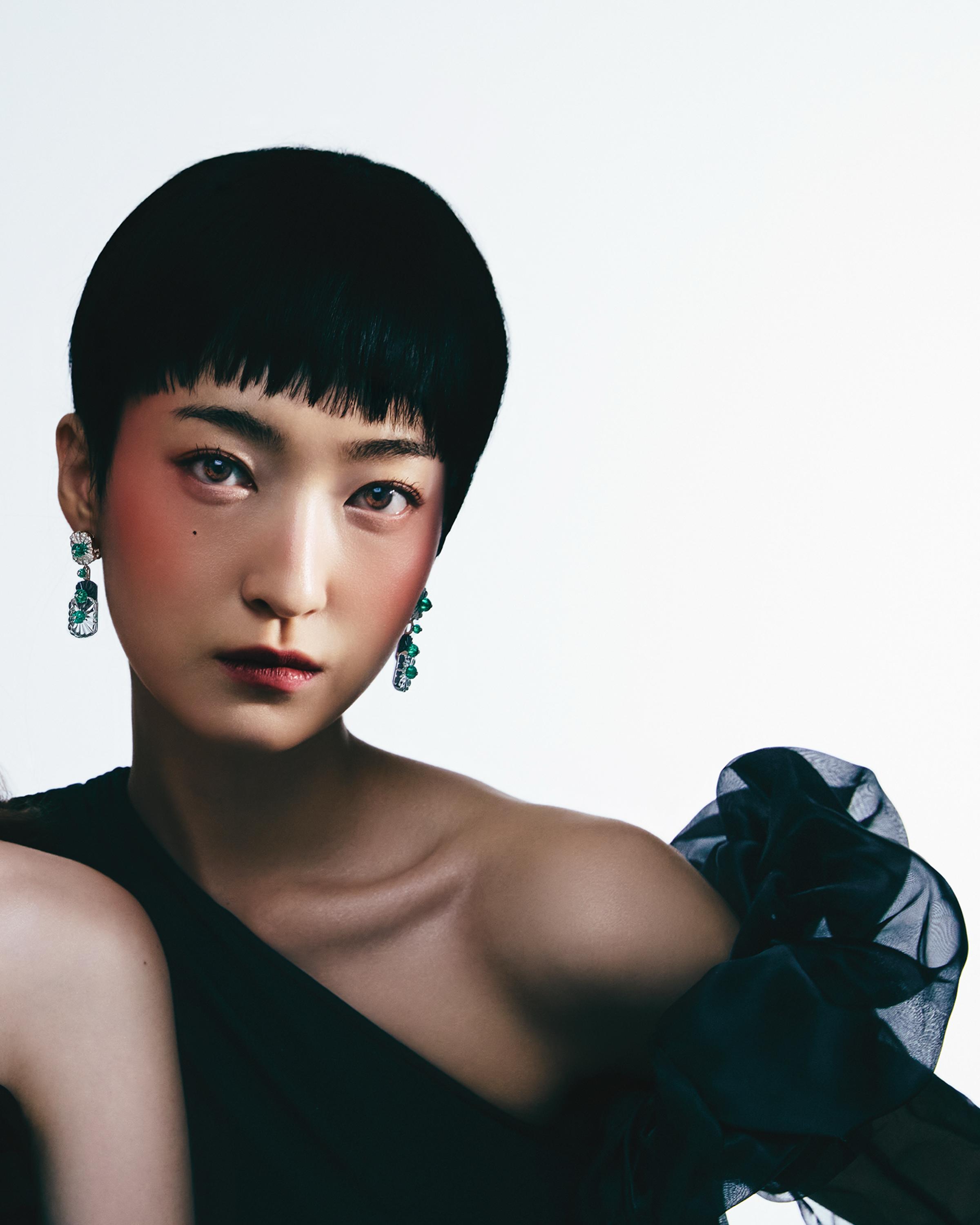 Editorial short black bob haircut